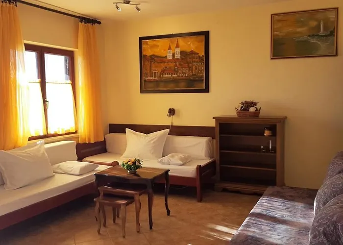 Apartment Bacic Hr *